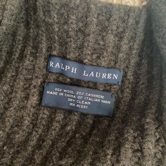 RALPH LAUREN Blue Label Charcoal Wool and Cashmere Infinity Tube Scarf w/ Fringe - Picture 2 of 3
